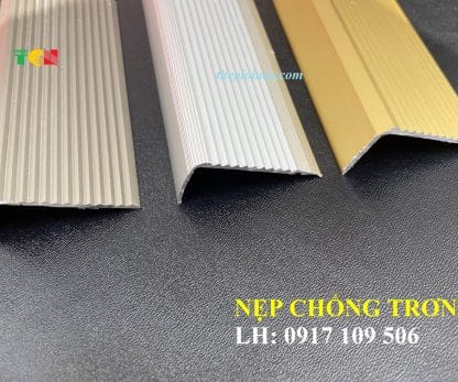Alternative view of Nẹp Chống Trơn Mũi Bậc L40x20-SBM